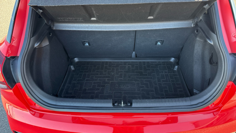 Hyundai i20 1.2 MPi SE 5dr Petrol Hatchback